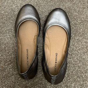Lucky brand women’s flats size 8